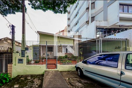 Casa à venda com 130m², 3 quartos e 2 vagasFachada