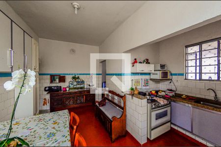 Casa à venda com 130m², 3 quartos e 2 vagasCozinha