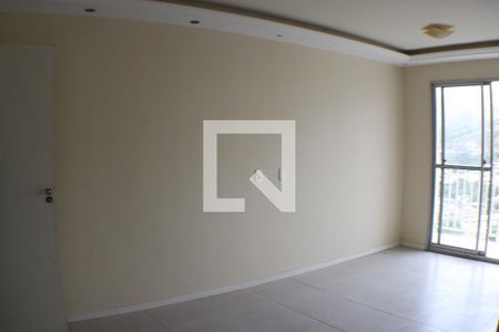 Sala de Apartamento com 2 quartos, 52m² Taquara