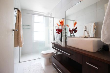 Apartamento para alugar com 79m², 2 quartos e sem vagaBanheiro 