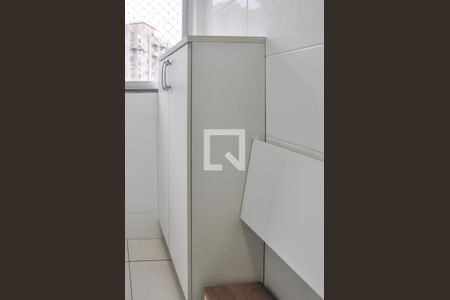 Apartamento para alugar com 55m², 2 quartos e 1 vagaÁrea de Serviço