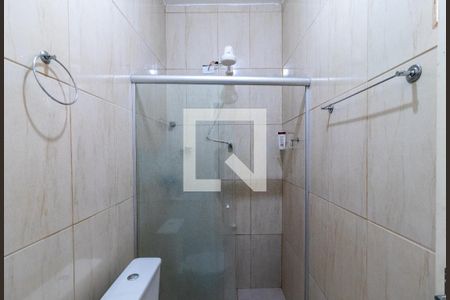 Casa à venda com 200m², 3 quartos e 2 vagasBanheiro 1