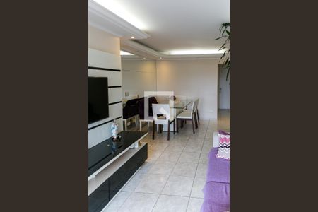 Sala de apartamento para alugar com 3 quartos, 73m² em Vila Mazzei, São Paulo
