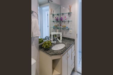 Apartamento para alugar com 73m², 3 quartos e 2 vagas Apartamento para alugar com 73m², 3 quartos e 2 vagasBanheiro