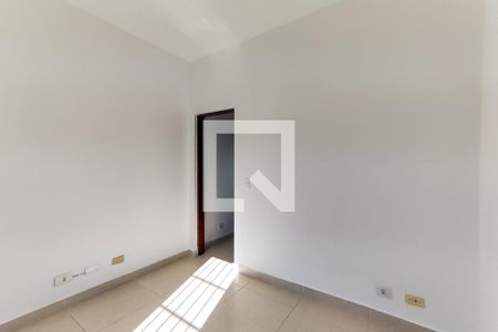 Suíte de casa para alugar com 3 quartos, 130m² em Vila Ernesto, São Paulo