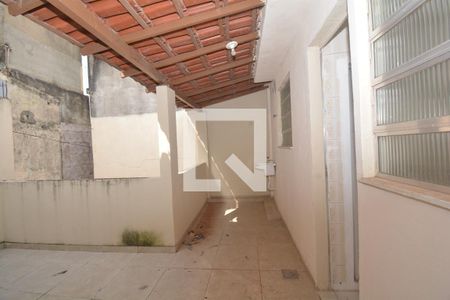 Vista da Sala de casa para alugar com 1 quarto, 35m² em Irajá, Rio de Janeiro