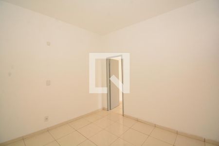 Sala de casa para alugar com 1 quarto, 35m² em Irajá, Rio de Janeiro