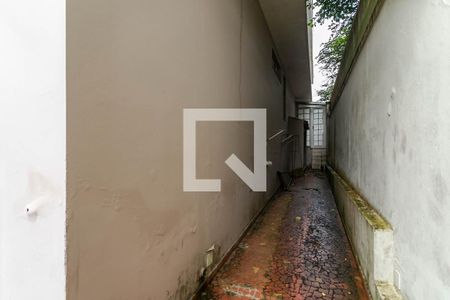 Casa para alugar com 450m², 6 quartos e 6 vagasCorredor / Sótão