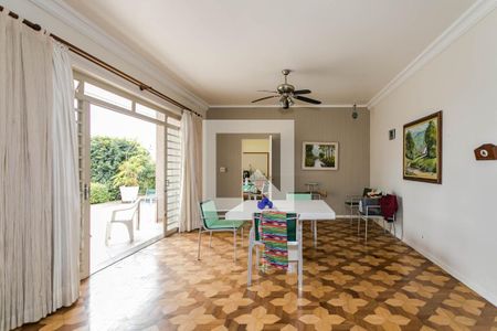 Sala de casa para alugar com 6 quartos, 450m² em Vila Oliveira, Mogi das Cruzes