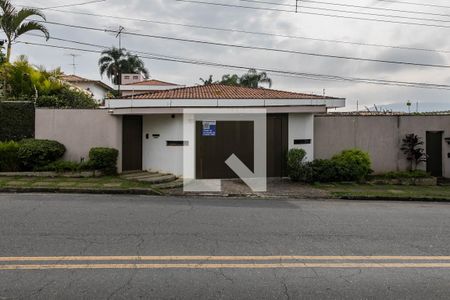 Casa para alugar com 450m², 6 quartos e 6 vagasFachada