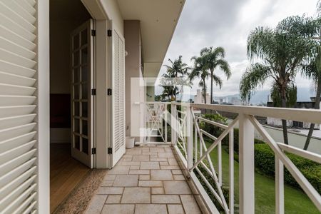 Casa para alugar com 450m², 6 quartos e 6 vagasSacada - Quarto 6 - Suíte