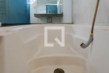 Casa para alugar com 450m², 6 quartos e 6 vagasBanheiro - Quarto 3 - Suíte