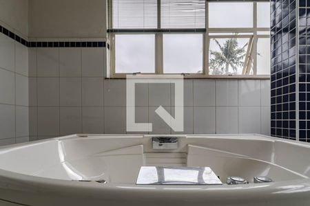 Casa para alugar com 450m², 6 quartos e 6 vagasBanheiro