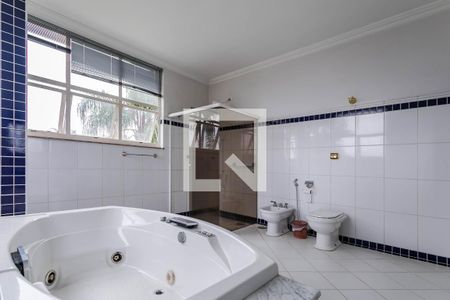 Casa para alugar com 450m², 6 quartos e 6 vagasBanheiro