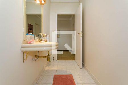 Lavabo de casa para alugar com 6 quartos, 450m² em Vila Oliveira, Mogi das Cruzes
