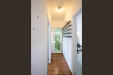 Corredor Quartos, Banheiro e Cozinha de apartamento para alugar com 2 quartos, 48m² em Bairro Jardim Nossa Senhora das Graças, Cotia