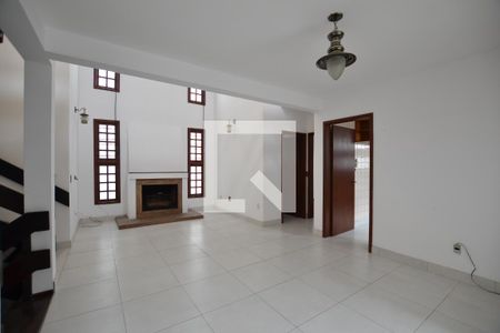 Sala de casa à venda com 5 quartos, 330m² em Tristeza, Porto Alegre