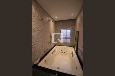 Casa à venda com 300m², 3 quartos e 2 vagasBanheira