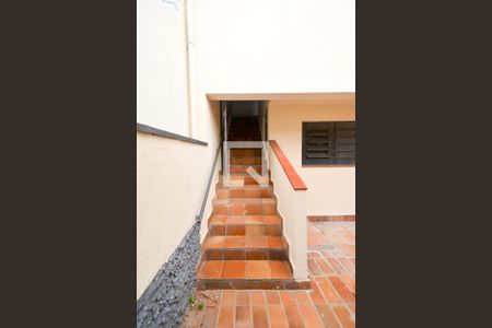 Casa à venda com 185m², 3 quartos e 3 vagasEscada