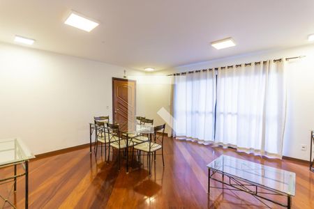 Sala de Apartamento com 3 quartos, 150m² Santa Teresinha