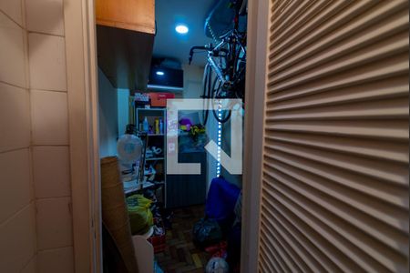 Apartamento à venda com 66m², 2 quartos e 1 vagaBanheiro de Serviço