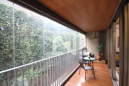 Apartamento para alugar com 44m², 1 quarto e 1 vagaVaranda