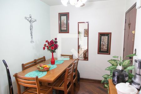 Apartamento à venda com 64m², 2 quartos e 1 vagaSala de Jantar