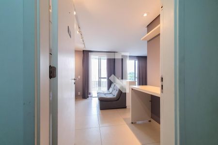 Studio para alugar com 37m², 1 quarto e 1 vaga Studio para alugar com 37m², 1 quarto e 1 vagaEntrada