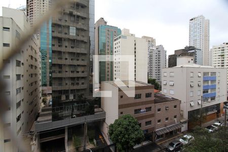 Vista de apartamento à venda com 2 quartos, 76m² em Itaim Bibi, São Paulo