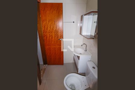 Banheiro de casa para alugar com 1 quarto, 65m² em Vila Ivone, São Paulo