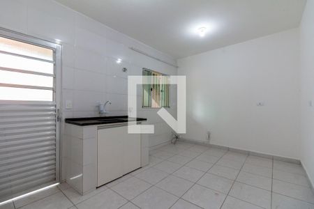 Sala/Cozinha de apartamento para alugar com 1 quarto, 42m² em Vila Cosmopolita, São Paulo