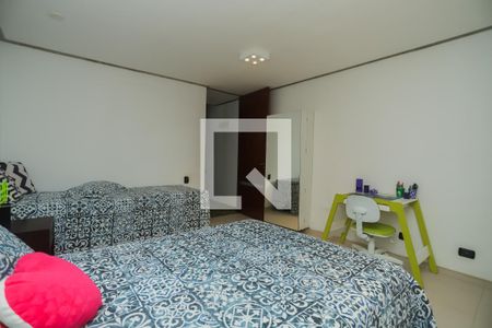 Casa à venda com 440m², 4 quartos e 4 vagasQuarto 2 - Suíte