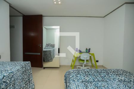 Casa à venda com 440m², 4 quartos e 4 vagasQuarto 2 - Suíte