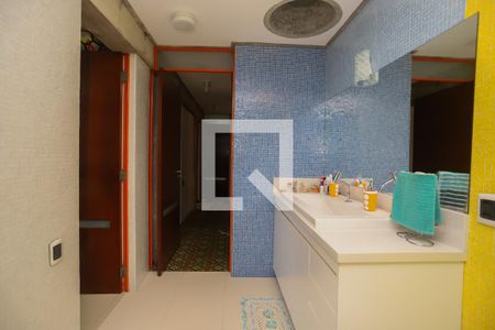 Casa à venda com 440m², 4 quartos e 4 vagasBanheiro do Quarto 3