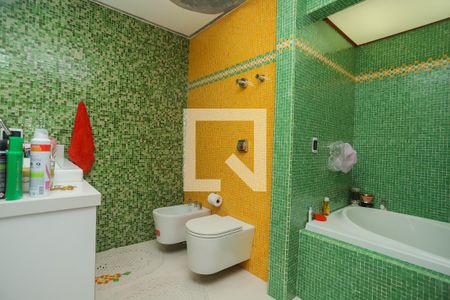 Casa à venda com 440m², 4 quartos e 4 vagasBanheiro do Quarto 4