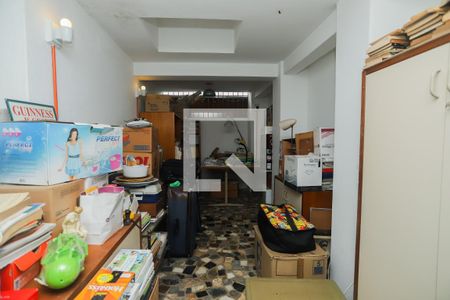 Casa à venda com 440m², 4 quartos e 4 vagasEscritório