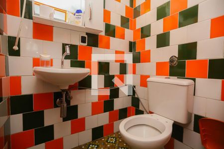 Casa à venda com 440m², 4 quartos e 4 vagasBanheiro de Serviço