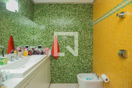 Casa à venda com 440m², 4 quartos e 4 vagasBanheiro do Quarto 4