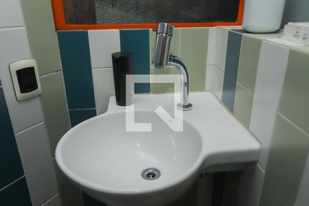 Casa à venda com 440m², 4 quartos e 4 vagasBanheiro do Quarto 2