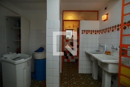 Casa à venda com 440m², 4 quartos e 4 vagasÁrea de Serviço