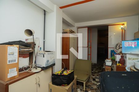 Casa à venda com 440m², 4 quartos e 4 vagasEscritório