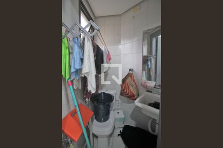 Apartamento à venda com 58m², 1 quarto e 2 vagasBanheiro de Serviço