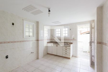 Casa de condomínio à venda com 270m², 3 quartos e sem vagaCozinha