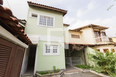 Casa de condomínio à venda com 270m², 3 quartos e sem vagaFachada