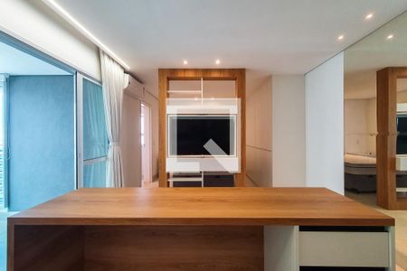 Sala / Cozinha de apartamento para alugar com 1 quarto, 40m² em Paraíso, São Paulo