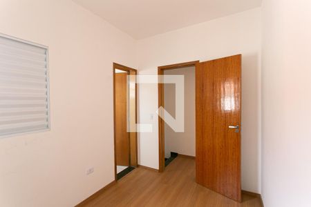 Suíte 1 de casa para alugar com 2 quartos, 52m² em Penha de França, São Paulo