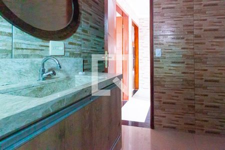 Casa à venda com 56m², 3 quartos e 1 vagaBanheiro