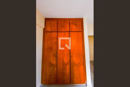 Quarto 2 de apartamento para alugar com 2 quartos, 75m² em Centro, Campinas