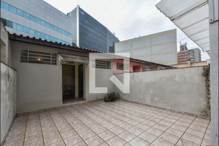 Casa à venda com 136m², 2 quartos e 2 vagasQuintal