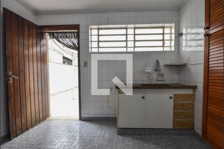 Casa à venda com 136m², 2 quartos e 2 vagasCozinha